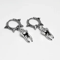 گوشواره پانک اسپایکی دندان