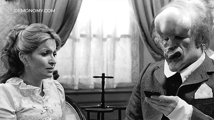 مرد فیل نما